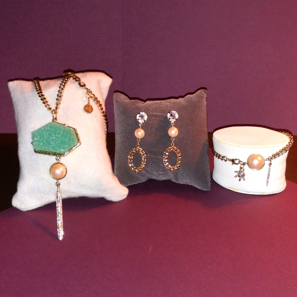 Handmade one of a kind jewelery set